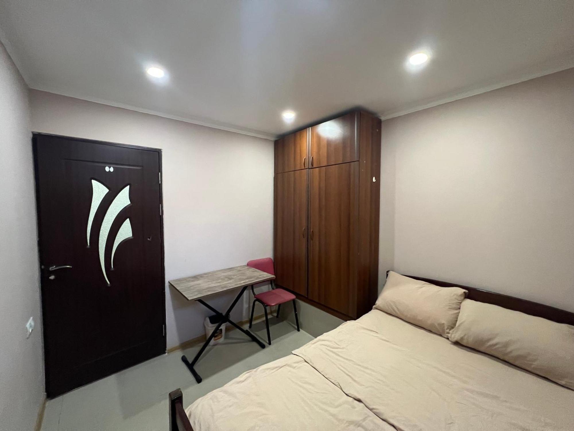 Hotel Pushkiin Erevan Esterno foto