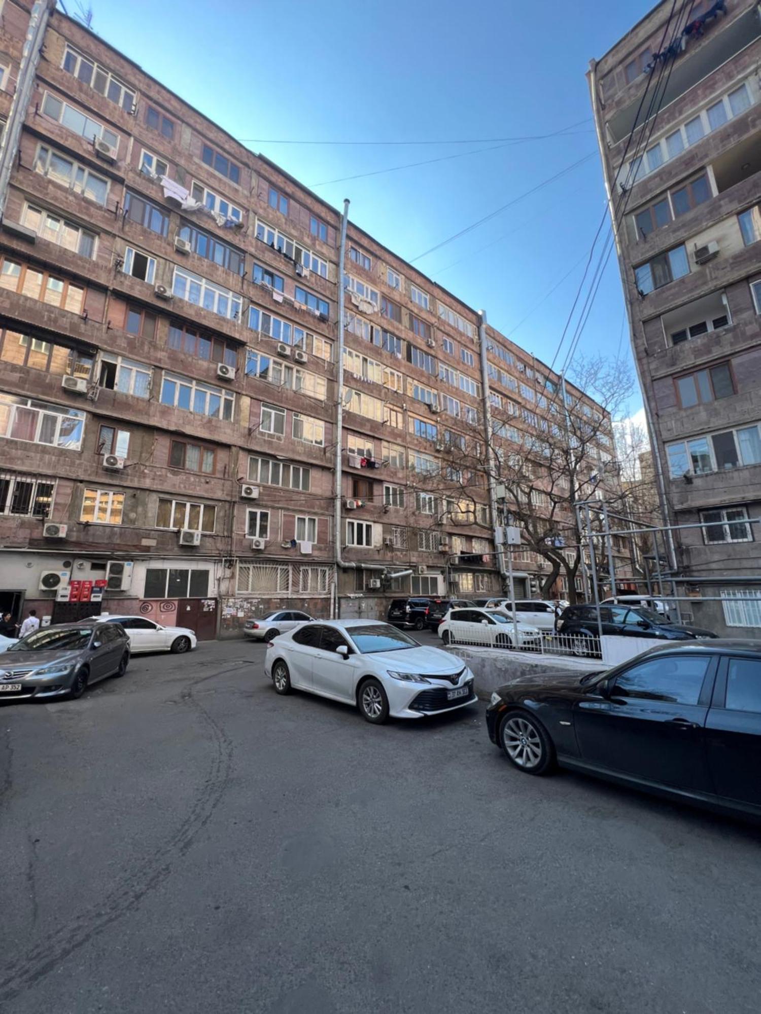 Hotel Pushkiin Erevan Esterno foto